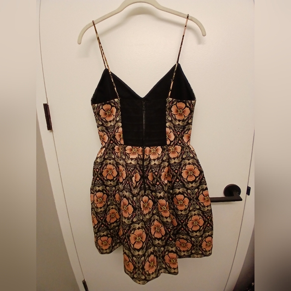 Alice and Olivia Madison Promise Floral mini dress Sz 6 NWT - Picture 5 of 5